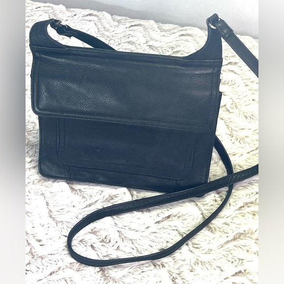 FOSSIL Genuine Leather Crossbody Bag Iconic Bohemian Minimalist Timeless - Picture 2 of 9